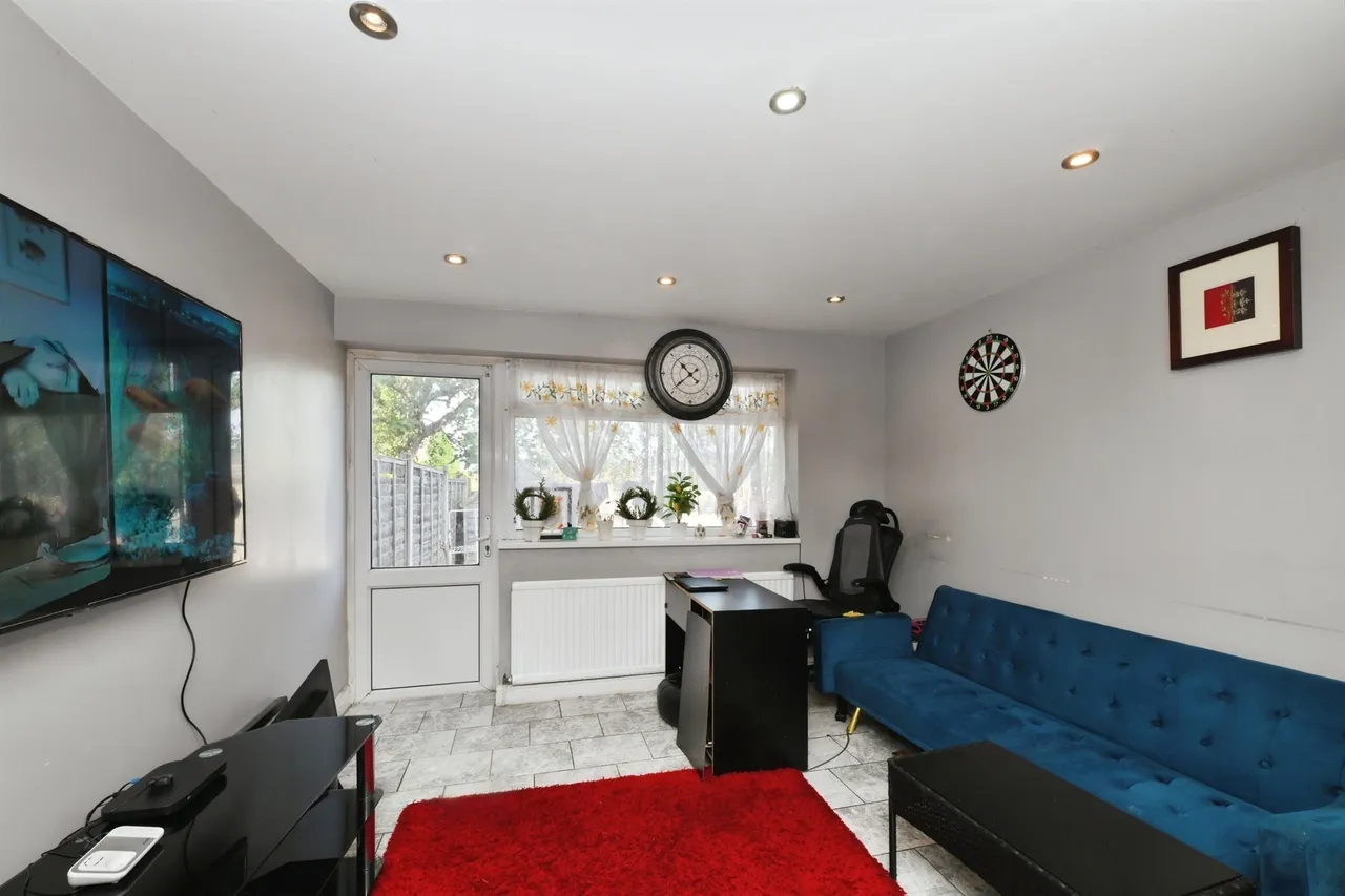 Newteswell Drive, Waltham Abbey, EN9, photo 3