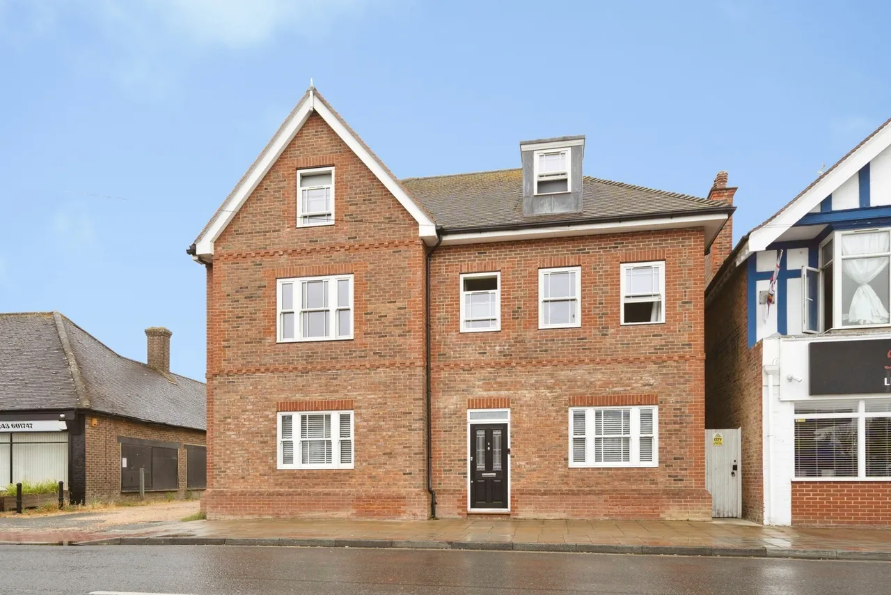 2 bed flat for sale, Dairy Mews, Selsey, PO20