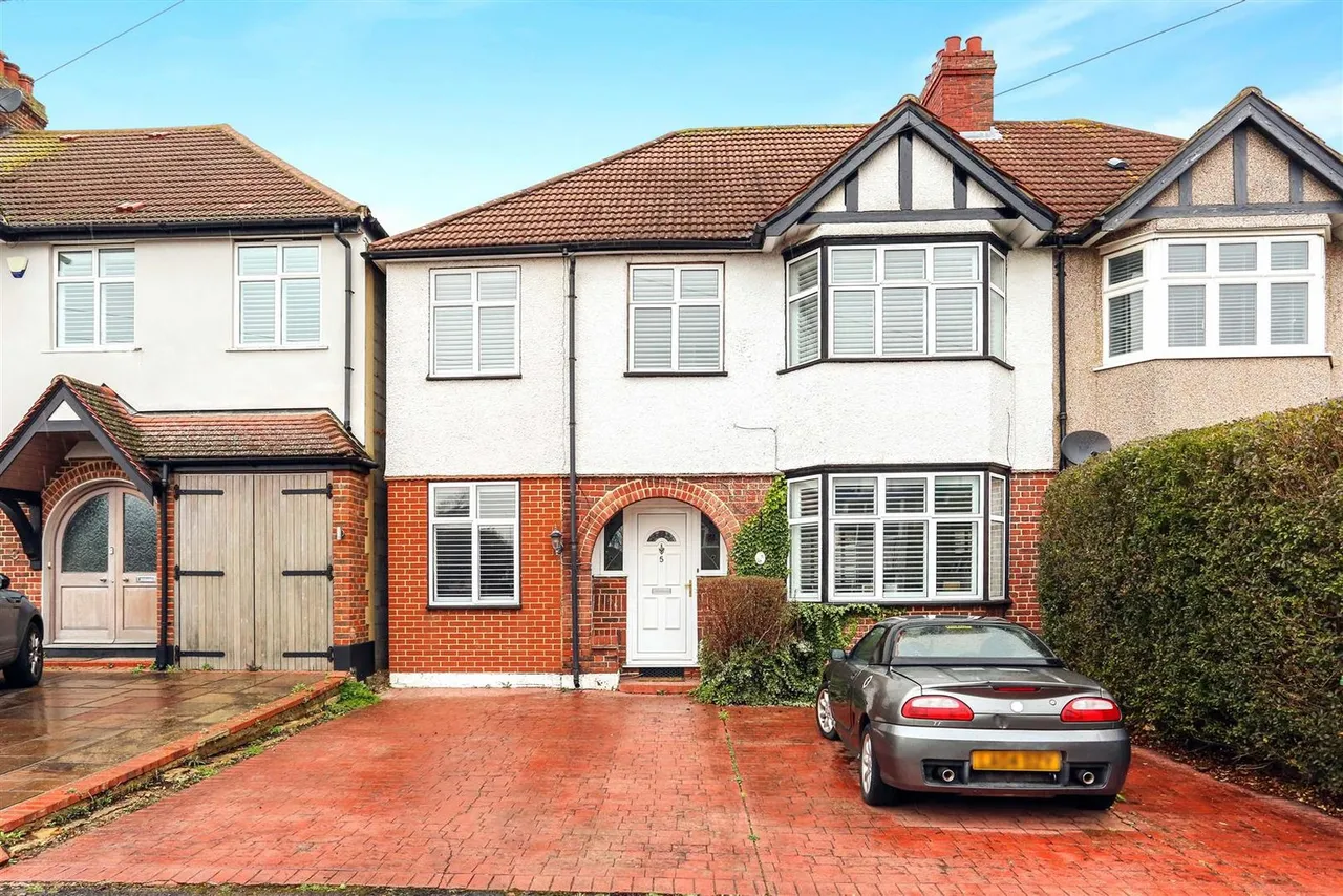Hilbert Road, Cheam, SM3, photo 23