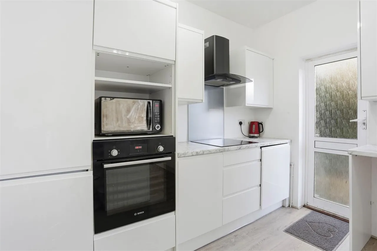 Hilbert Road, Cheam, SM3, photo 14