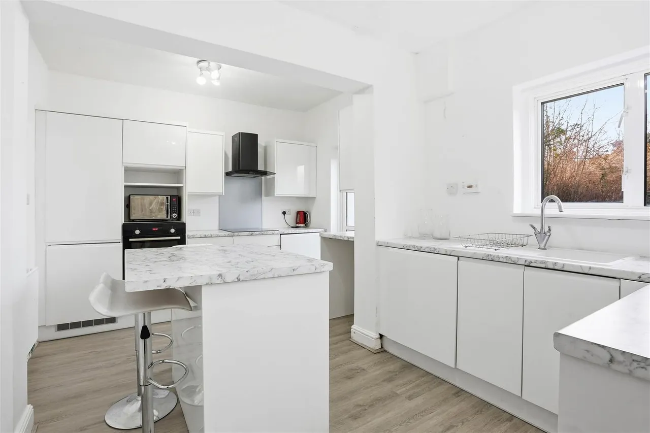 Hilbert Road, Cheam, SM3, photo 4