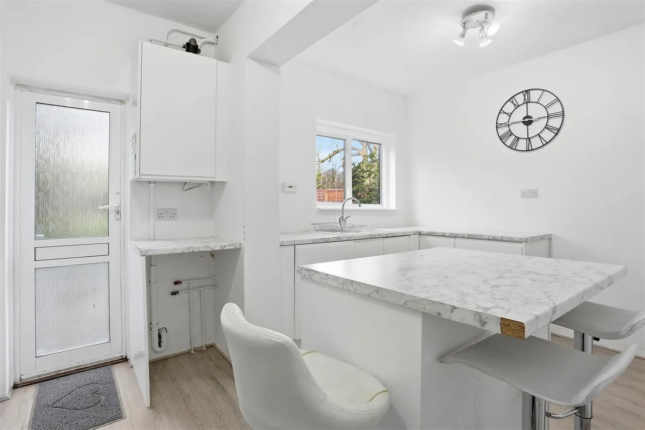 Hilbert Road, Cheam, SM3, photo 12