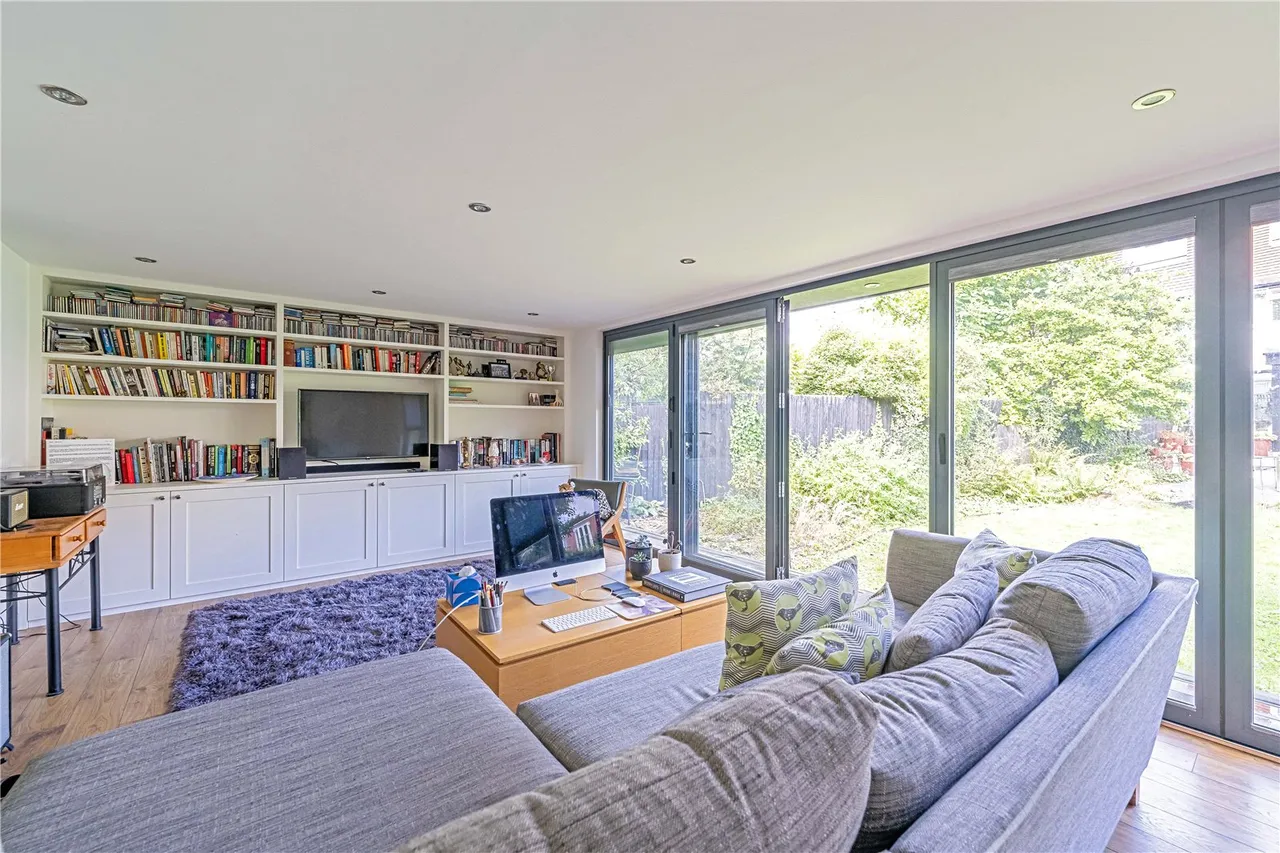 Craneford Way, Twickenham, TW2 7SB, photo 11