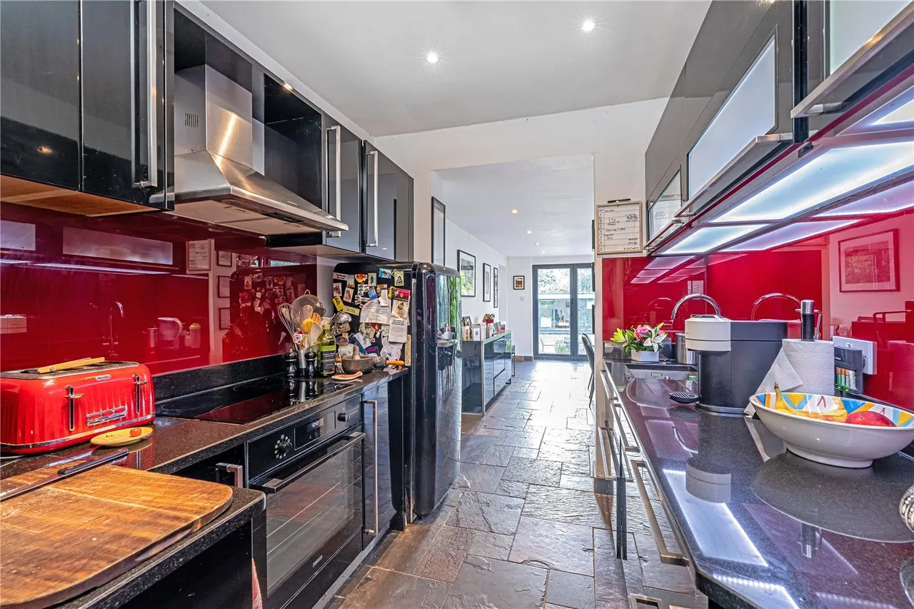 Craneford Way, Twickenham, TW2 7SB, photo 3