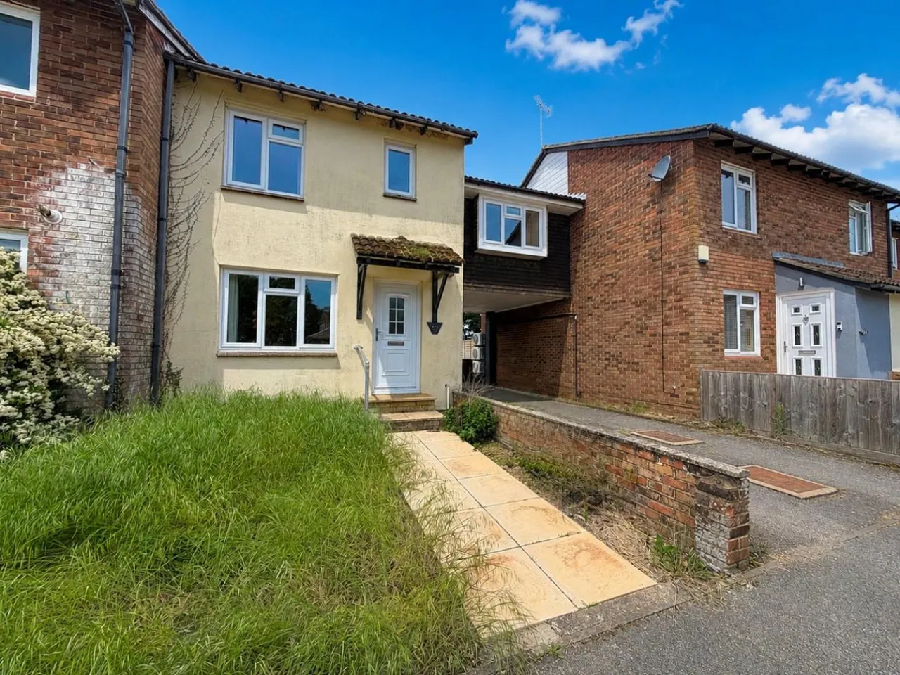 4 bed house for sale — Springwood Drive, Ashford