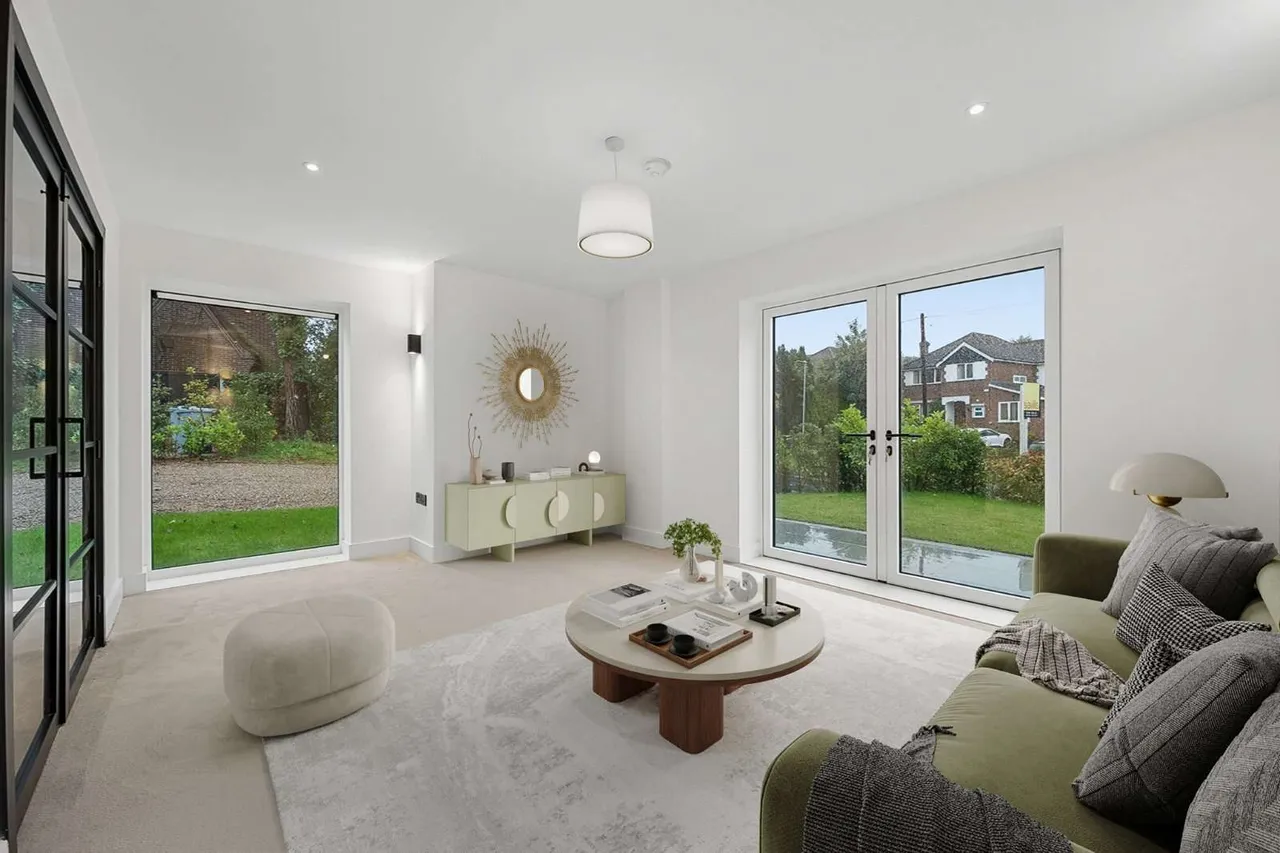 Little Stanneylands Road, Wilmslow, SK9, photo 9