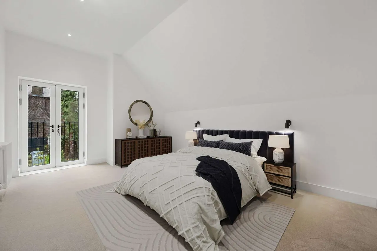 Little Stanneylands Road, Wilmslow, SK9, photo 16
