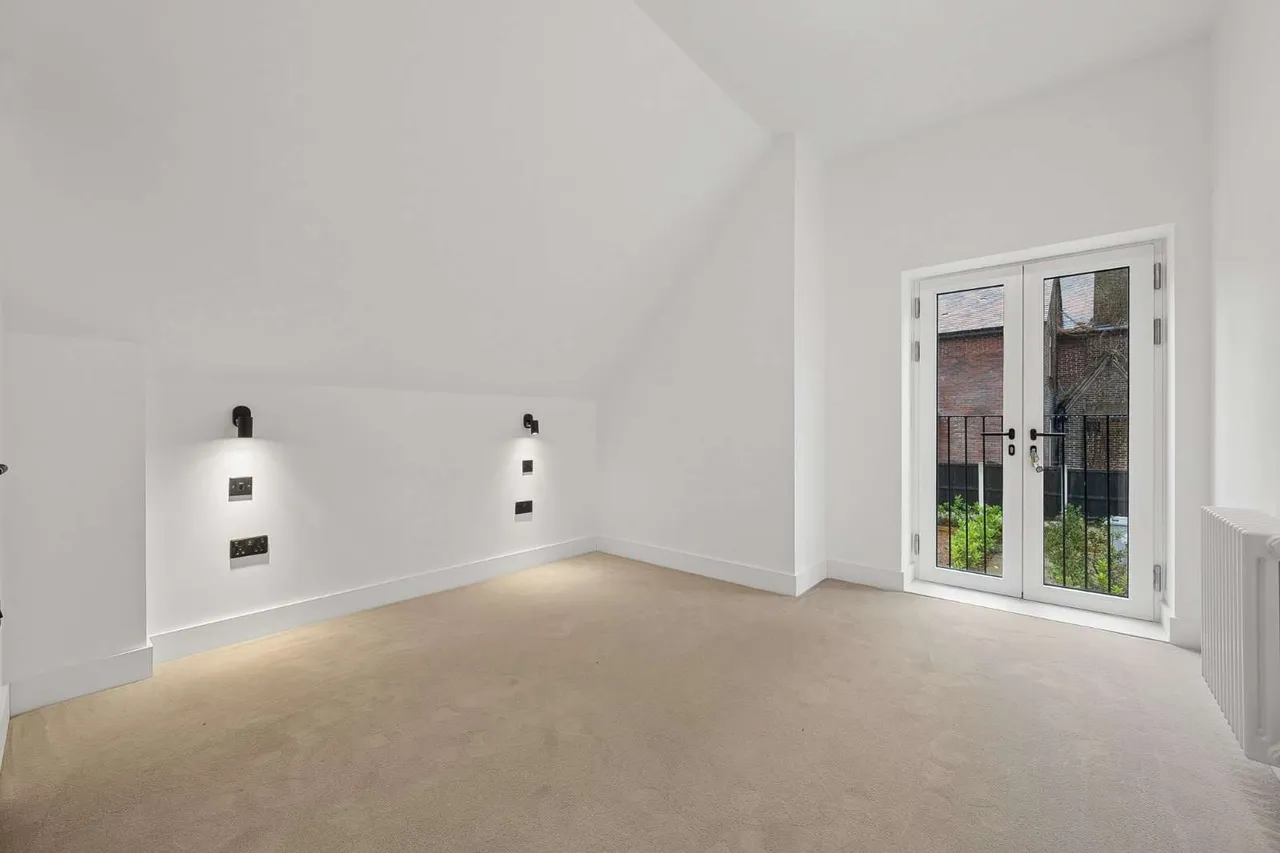 Little Stanneylands Road, Wilmslow, SK9, photo 18