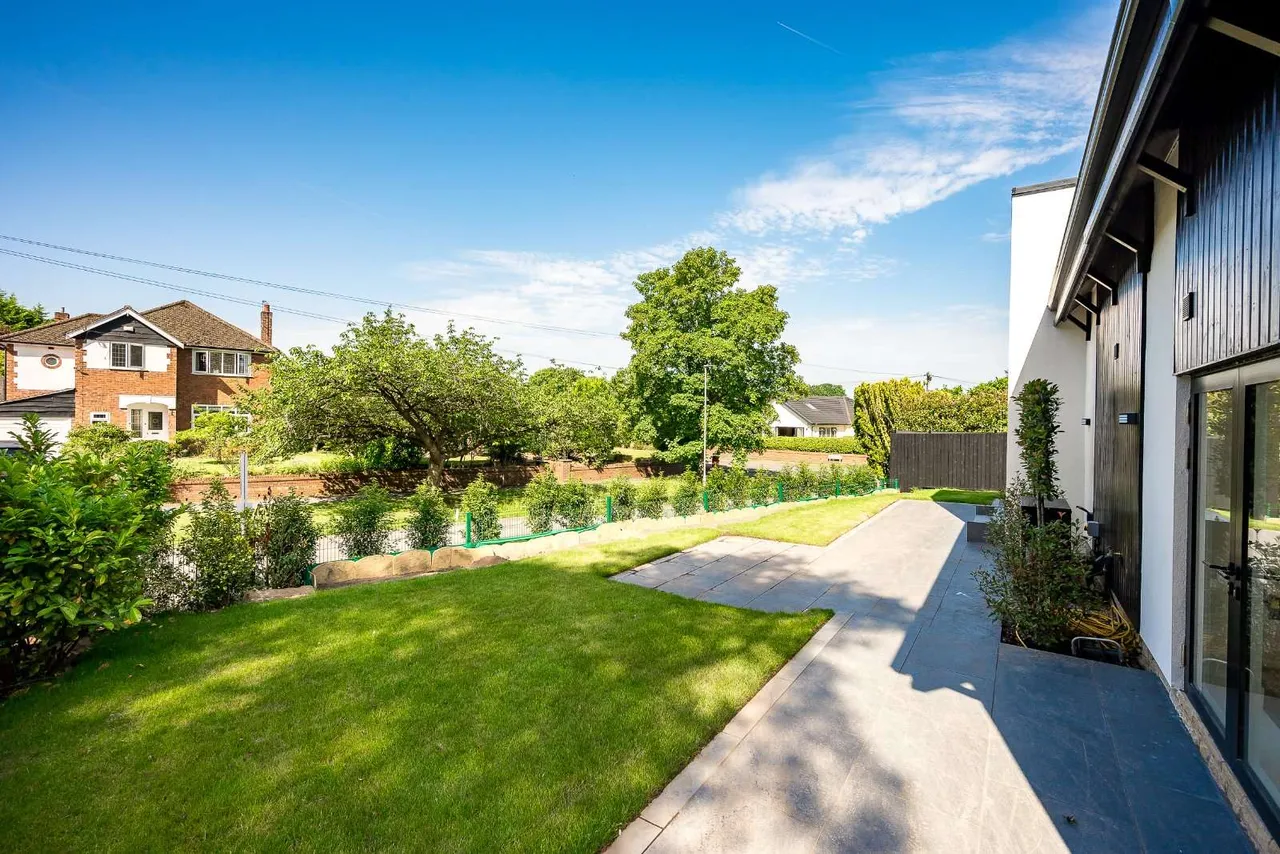 Little Stanneylands Road, Wilmslow, SK9, photo 4