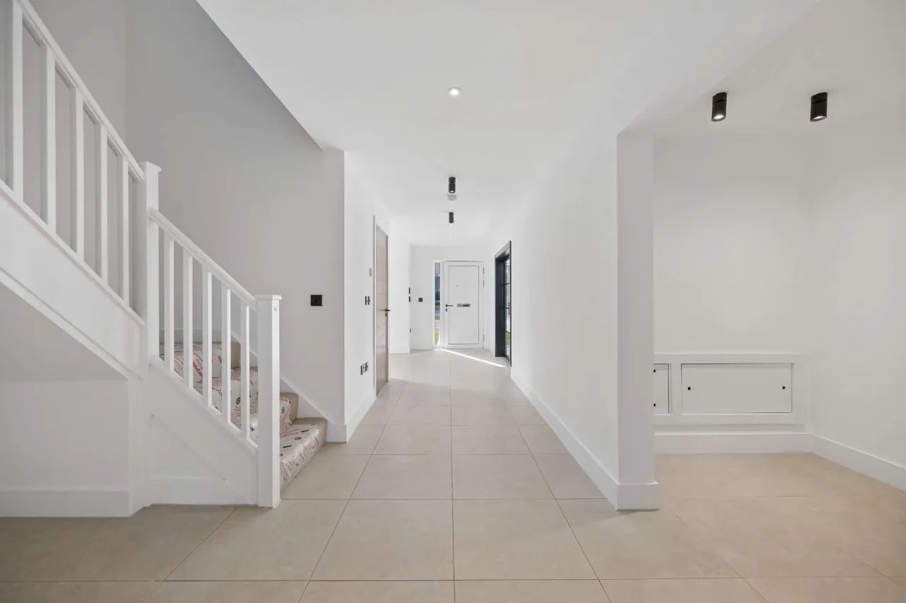 Little Stanneylands Road, Wilmslow, SK9, photo 11