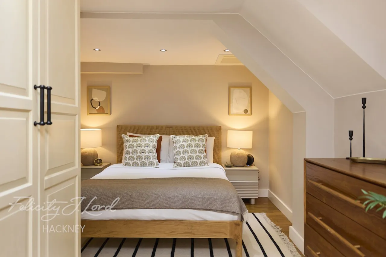 Mildenhall Road, London, photo 10