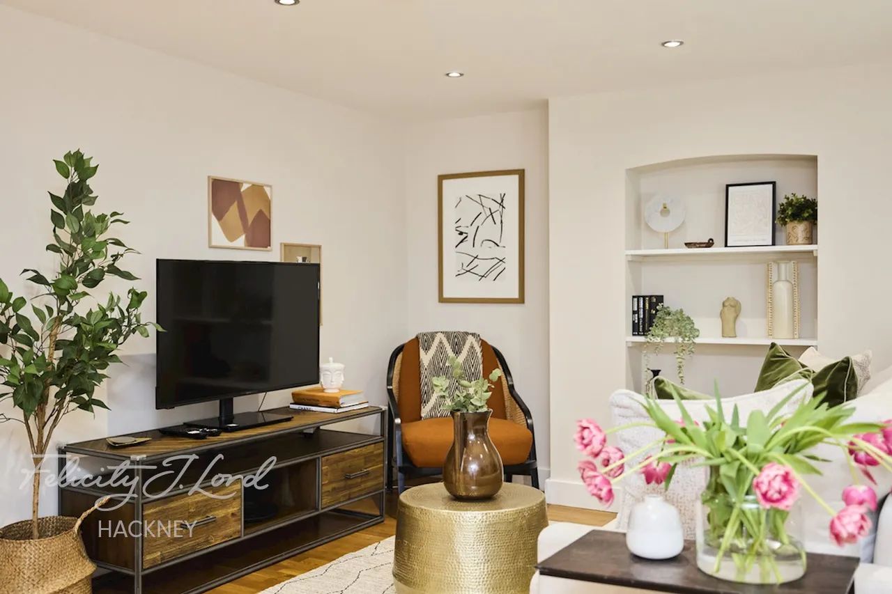 Mildenhall Road, London, photo 19