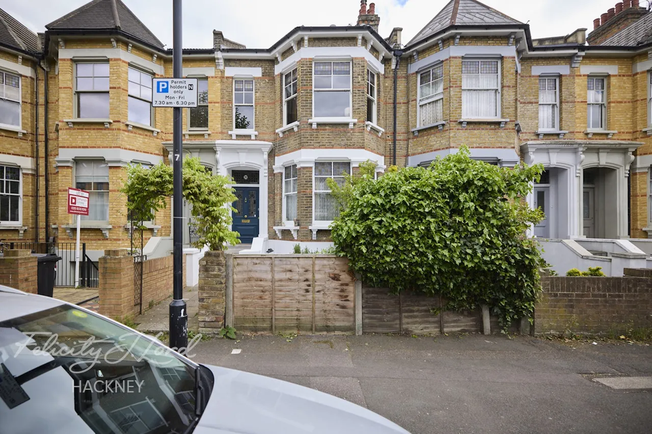 1 bed flat for sale, Mildenhall Road, London