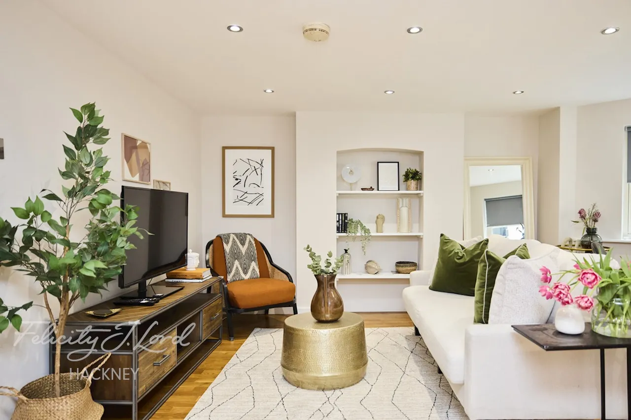 Mildenhall Road, London, photo 15