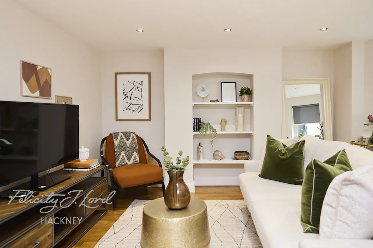 Mildenhall Road, London, photo 26