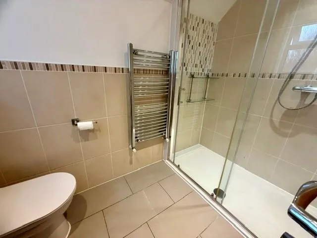 Katherine Close, Mill Hill, photo 11