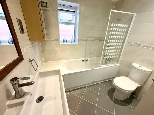 Katherine Close, Mill Hill, photo 16