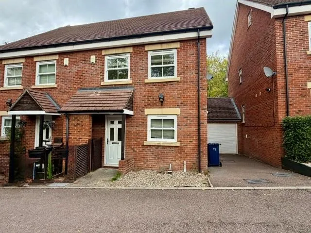 4 bed house to rent, Katherine Close, Mill Hill