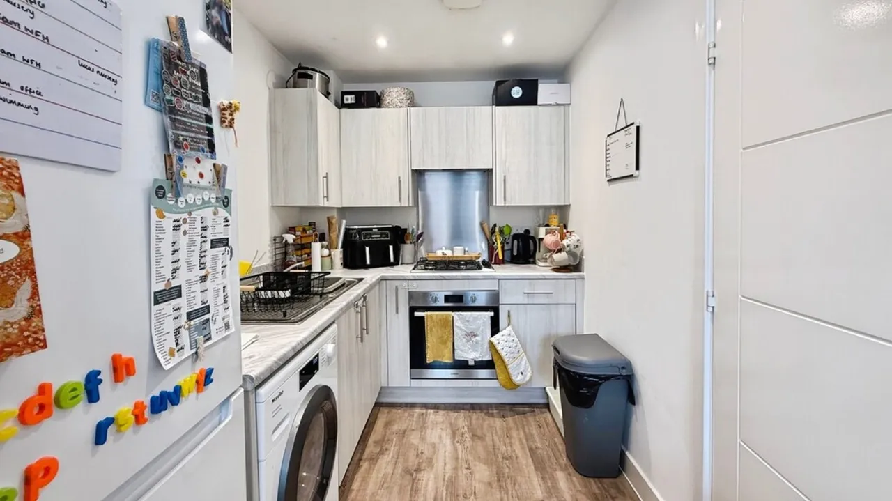 Amazon Way, Westbury, BA13, photo 6