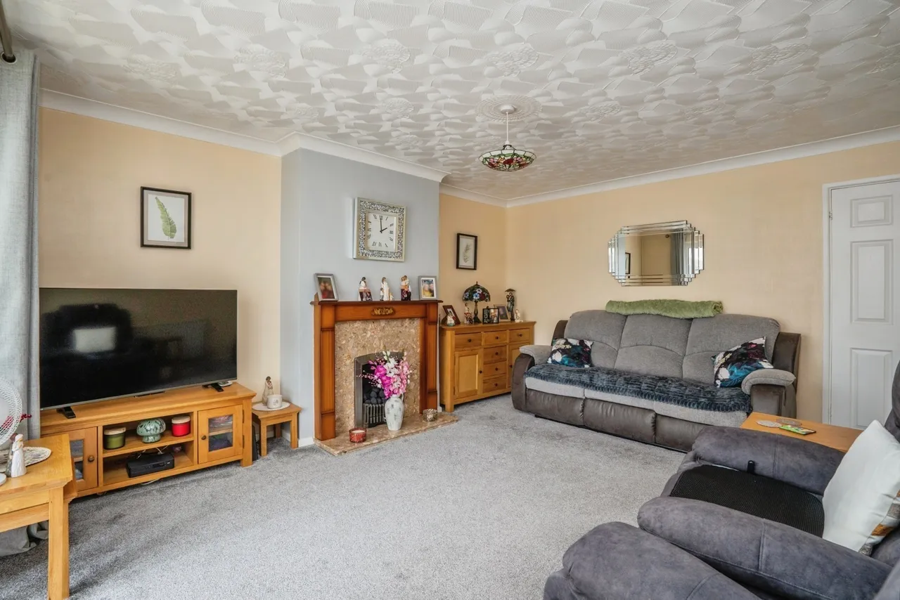 Hawkewood Avenue, Waterlooville, PO7, photo 3