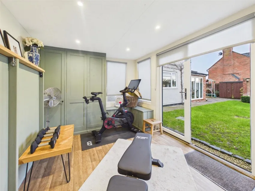 Longford Lane, Longford, photo 13
