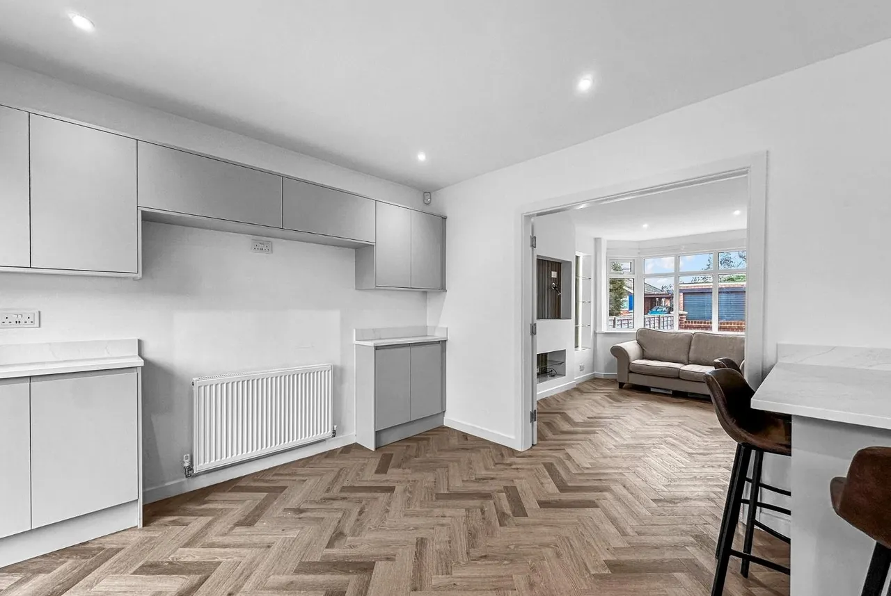 Briony Avenue, Hale WA15 8QD, photo 7