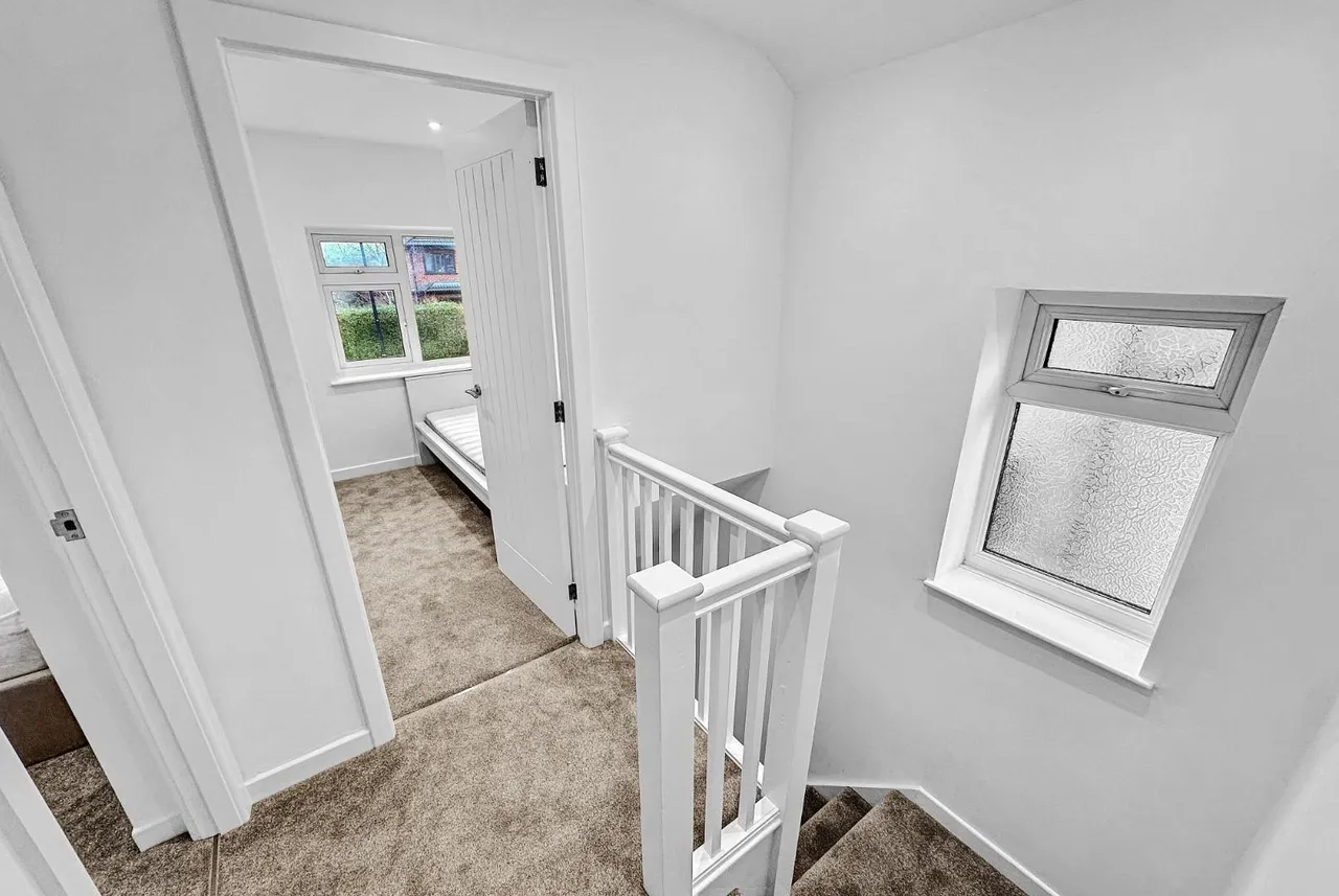 Briony Avenue, Hale WA15 8QD, photo 20