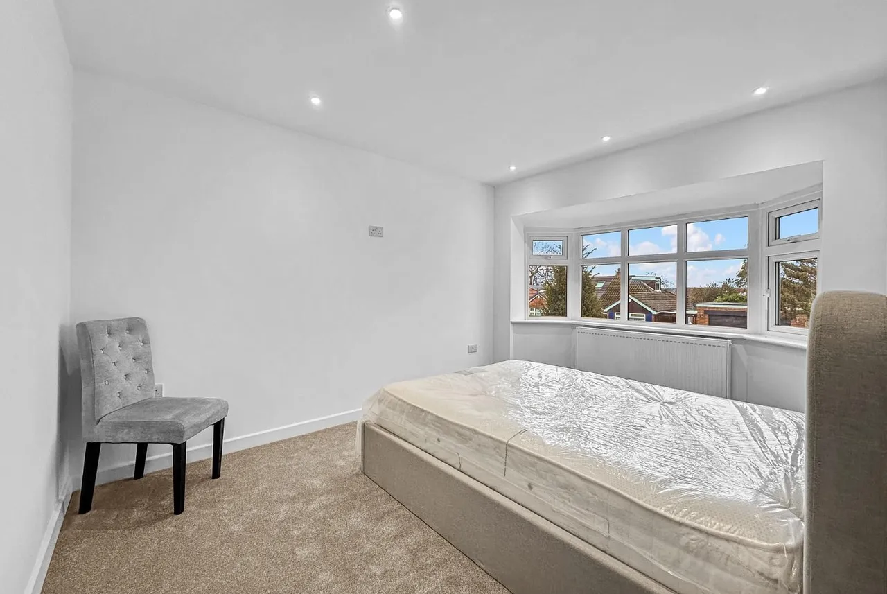 Briony Avenue, Hale WA15 8QD, photo 21