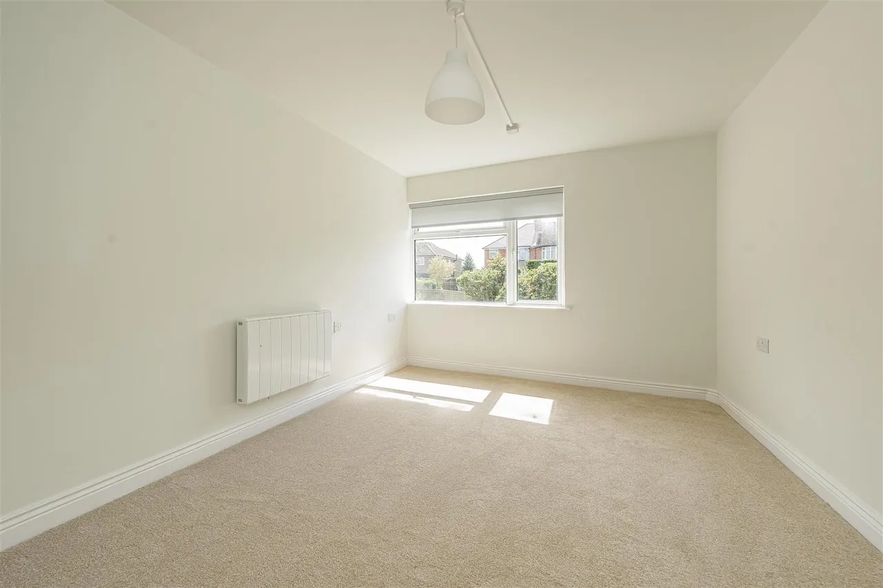 Dedworth Road, Windsor, SL4 5BE, photo 7