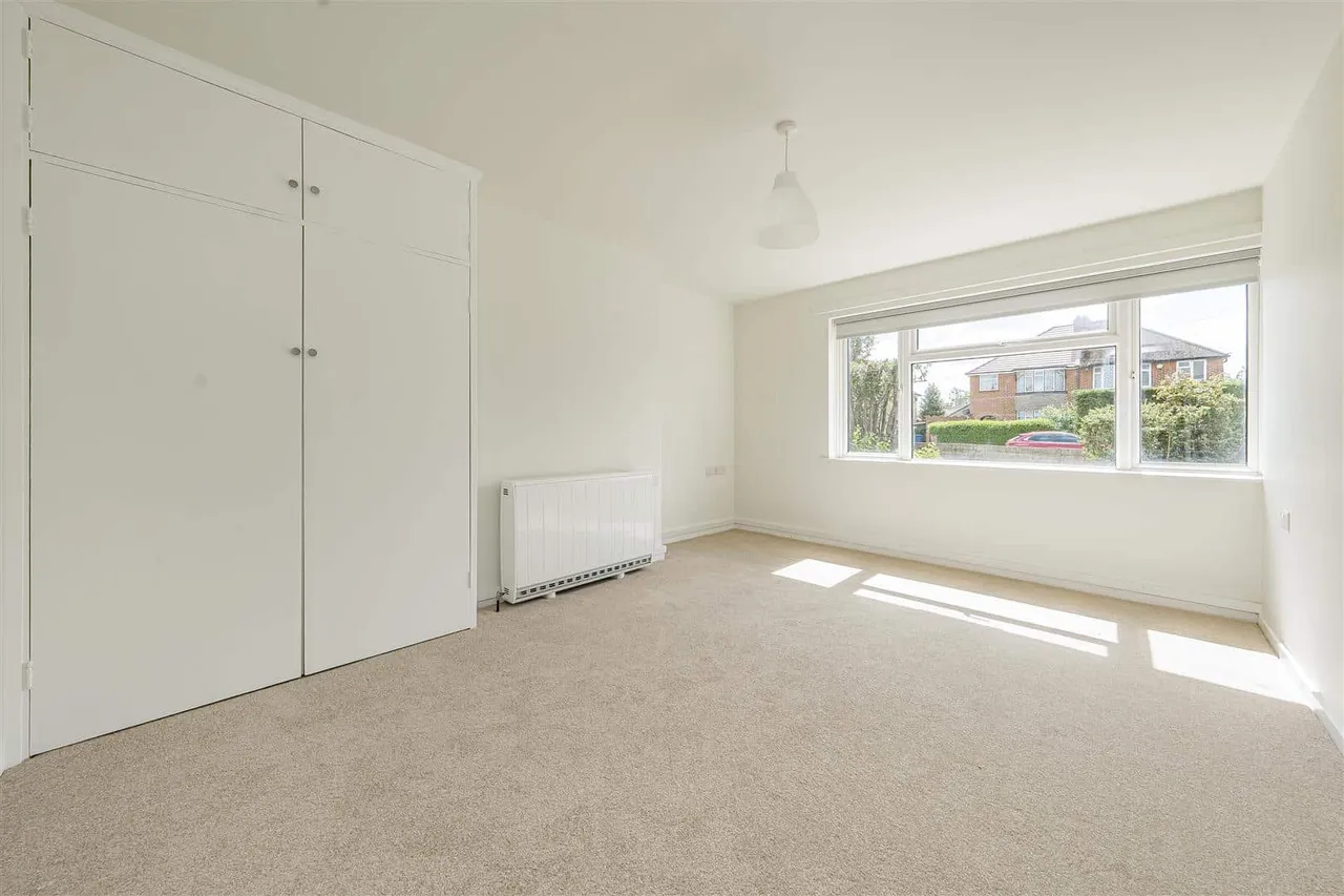 Dedworth Road, Windsor, SL4 5BE, photo 2