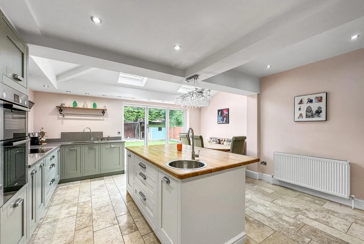 Windsor Drive, Timperley, Cheshire WA14 5AN, photo 8