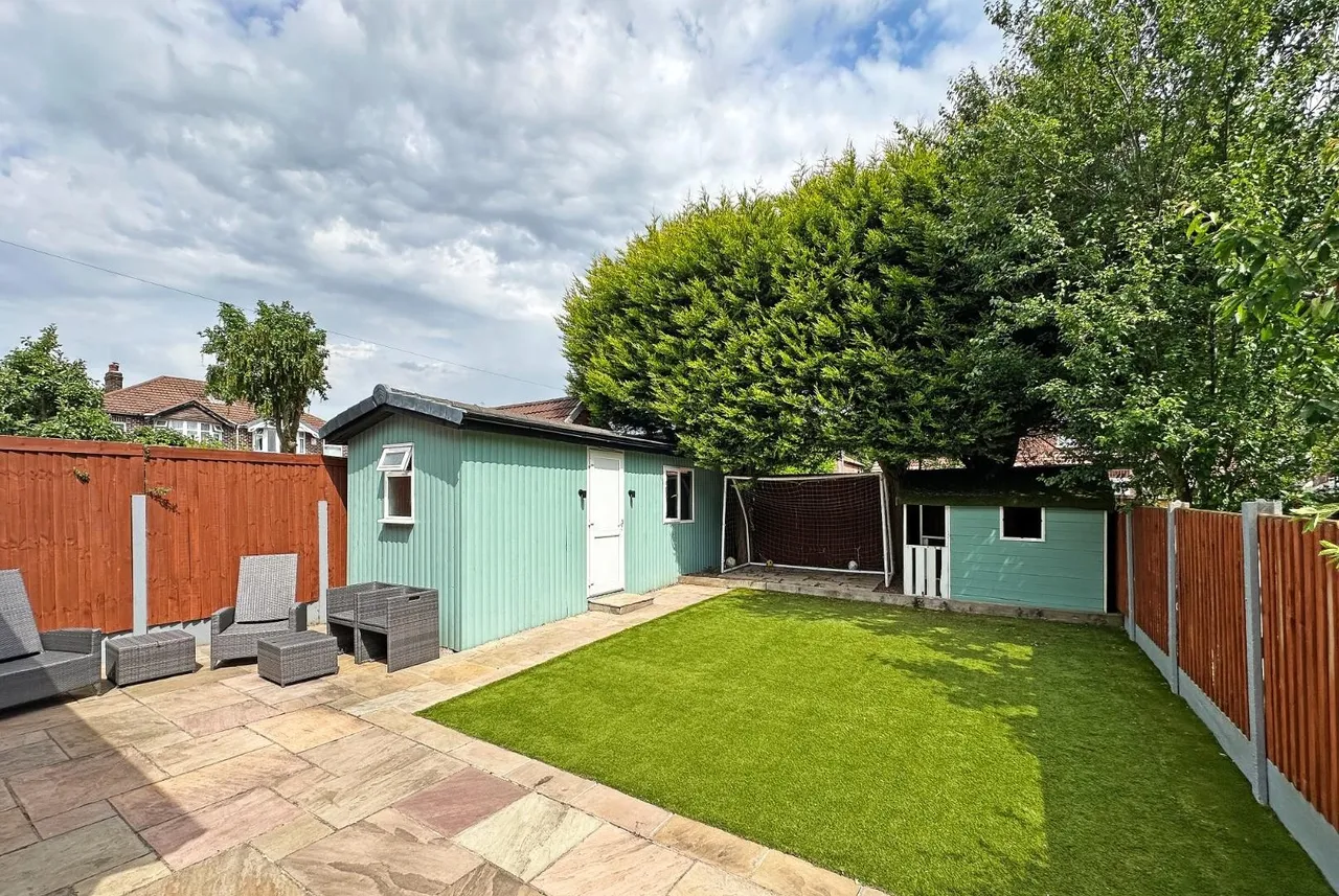 Windsor Drive, Timperley, Cheshire WA14 5AN, photo 5