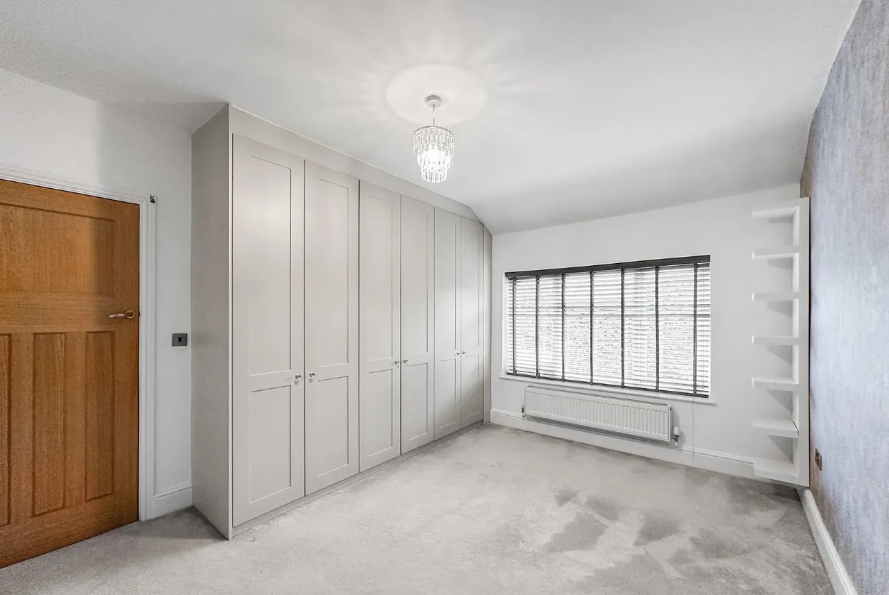 Windsor Drive, Timperley, Cheshire WA14 5AN, photo 19