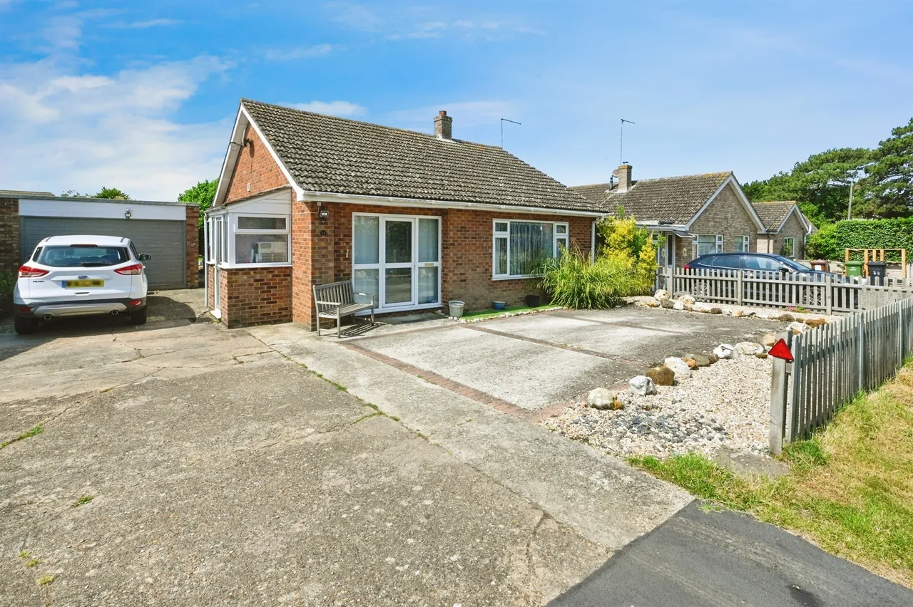 2 bed house for sale — Lynn Road, Heacham, King's Lynn