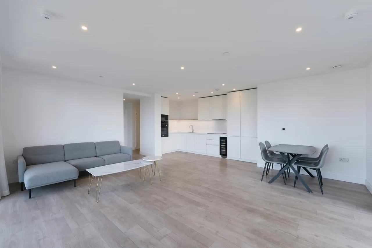 Grand Union, Alperton, HA0, photo 5