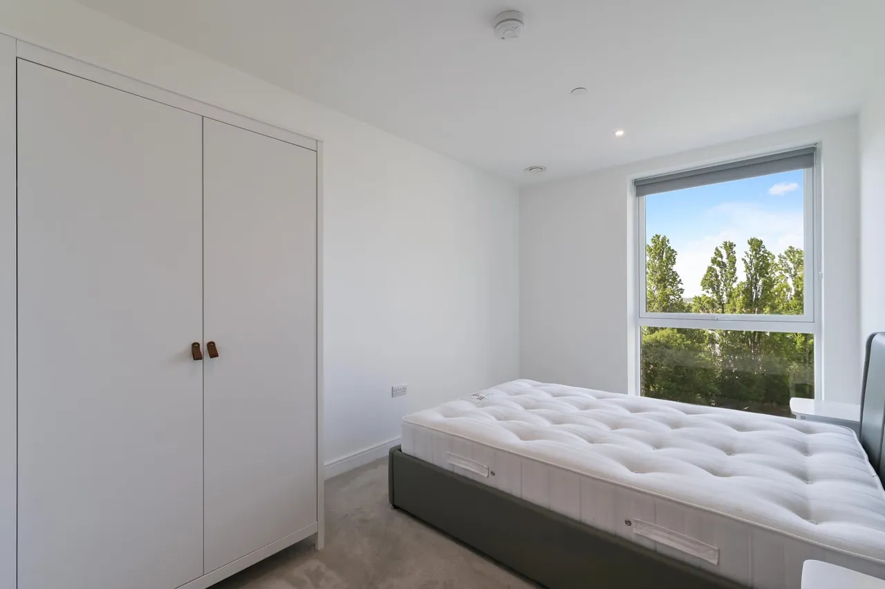 Grand Union, Alperton, HA0, photo 9