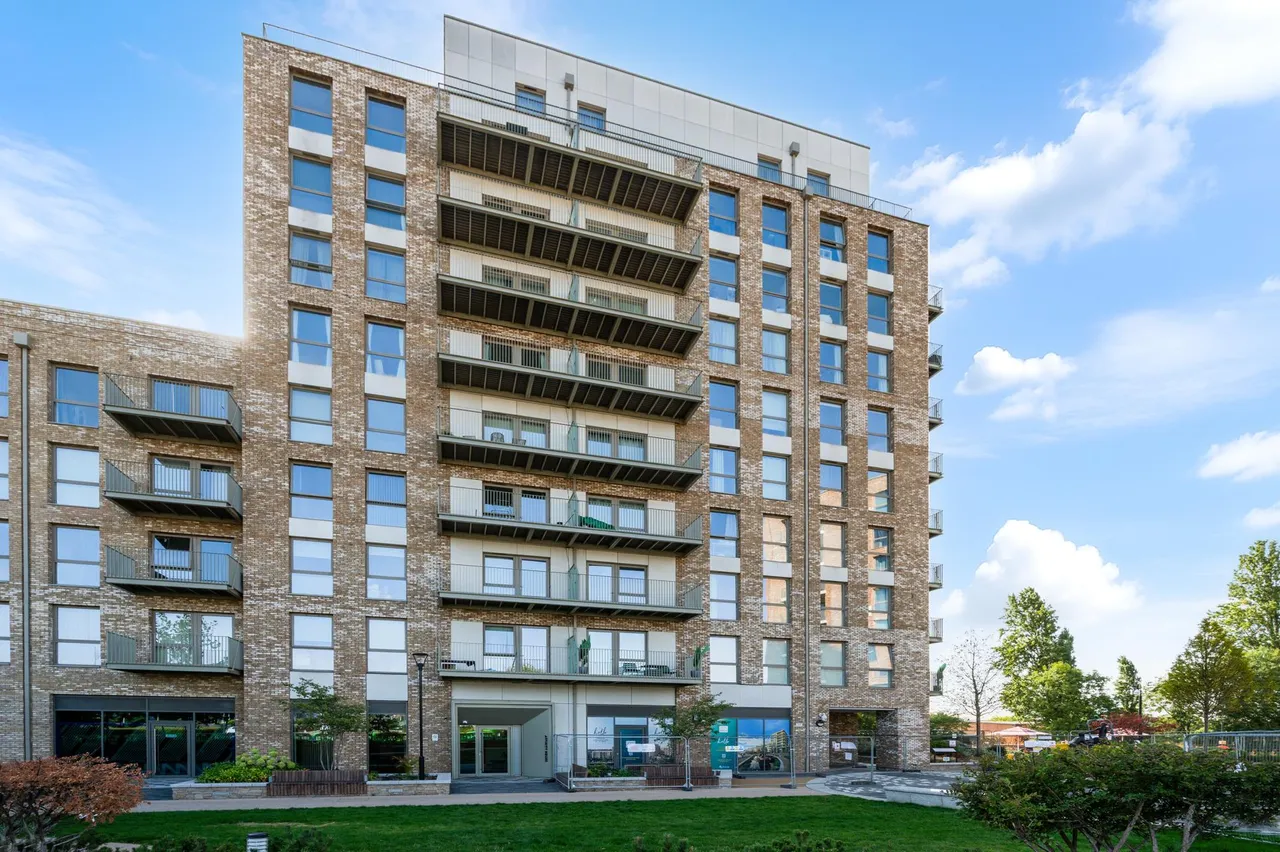 Grand Union, Alperton, HA0, photo 12