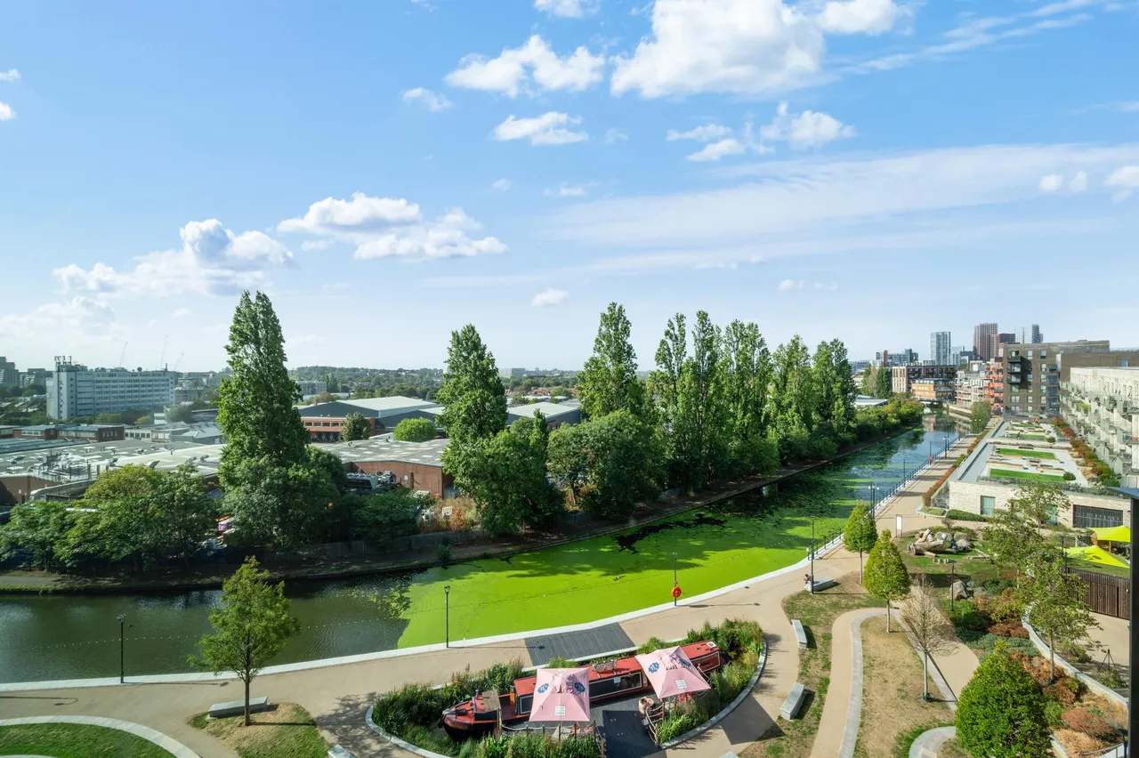 Grand Union, Alperton, HA0, photo 3