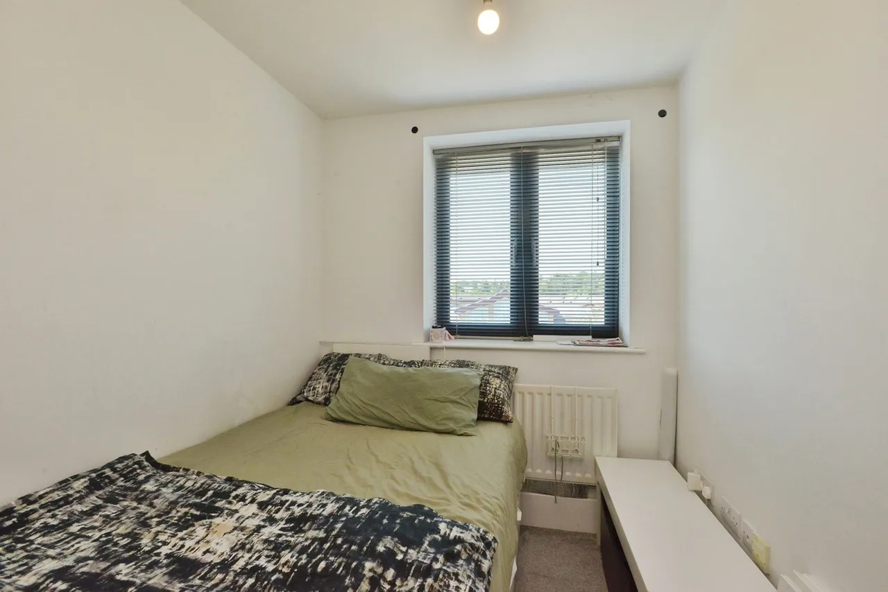 Dunthorne Way, Grange Farm, Milton Keynes, Buckinghamshire, MK8, photo 12