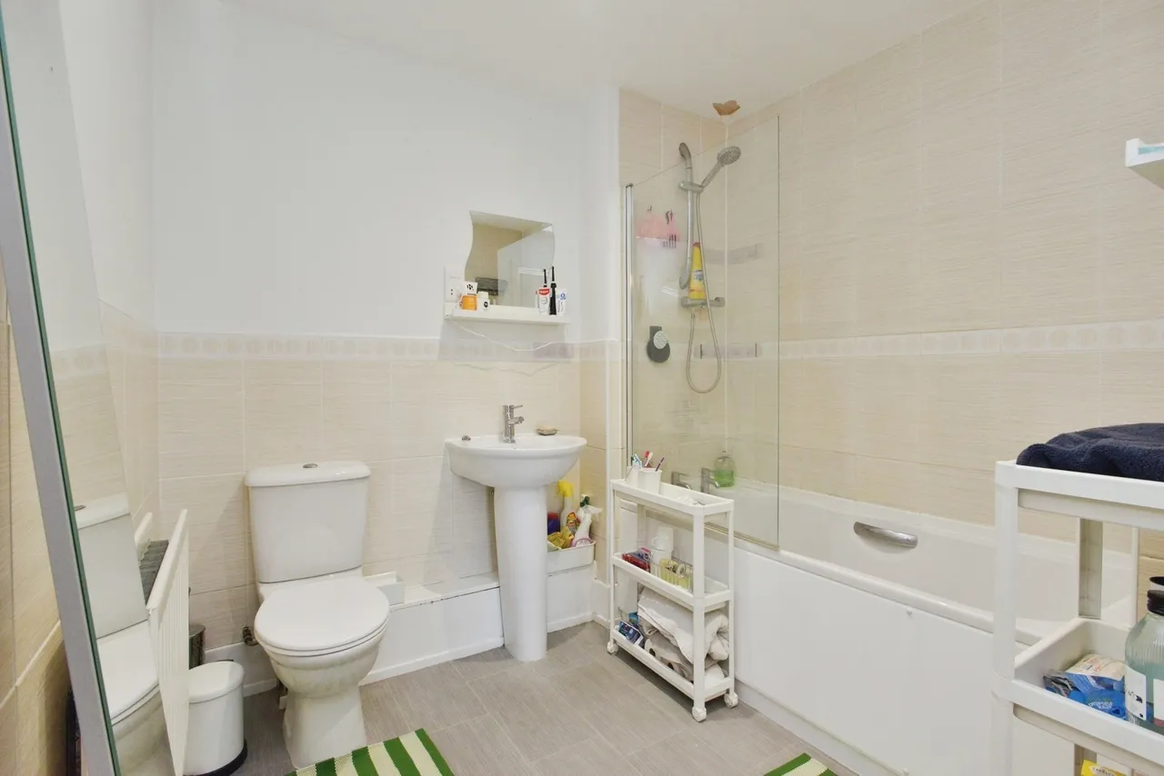 Dunthorne Way, Grange Farm, Milton Keynes, Buckinghamshire, MK8, photo 13