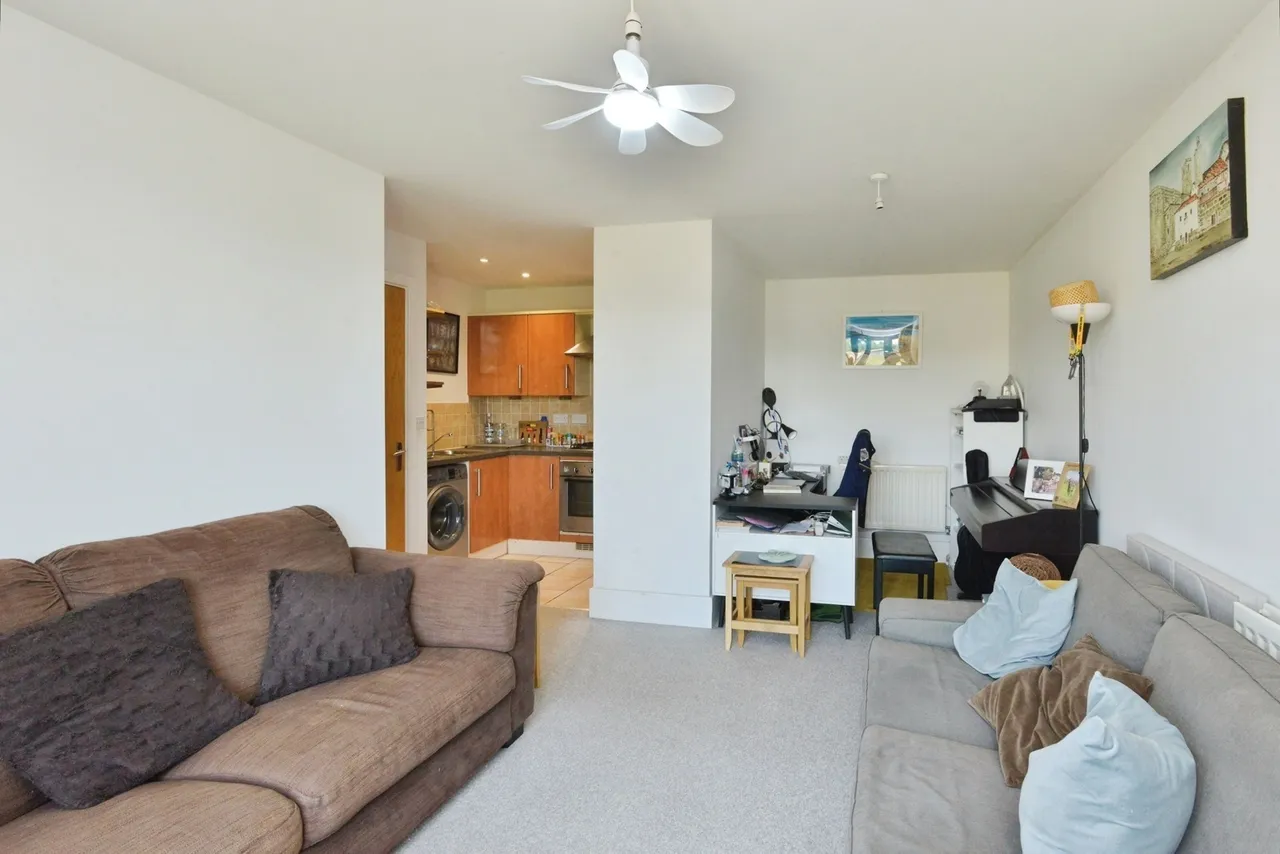 Dunthorne Way, Grange Farm, Milton Keynes, Buckinghamshire, MK8, photo 8