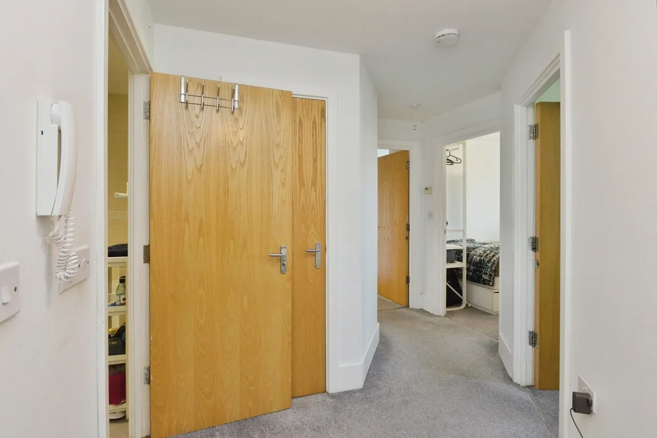 Dunthorne Way, Grange Farm, Milton Keynes, Buckinghamshire, MK8, photo 14
