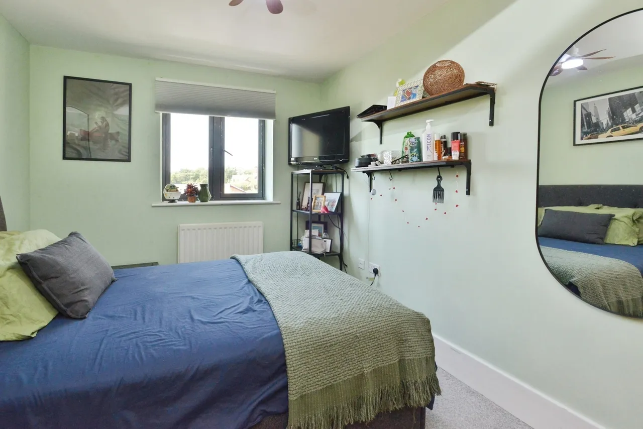 Dunthorne Way, Grange Farm, Milton Keynes, Buckinghamshire, MK8, photo 3