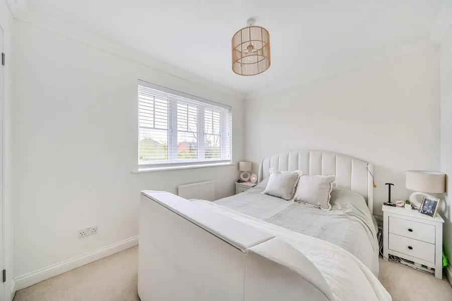 Holly Drive, Aylesbury, HP21, photo 11