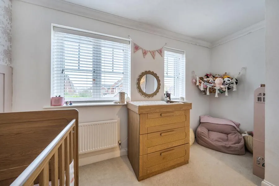Holly Drive, Aylesbury, HP21, photo 15