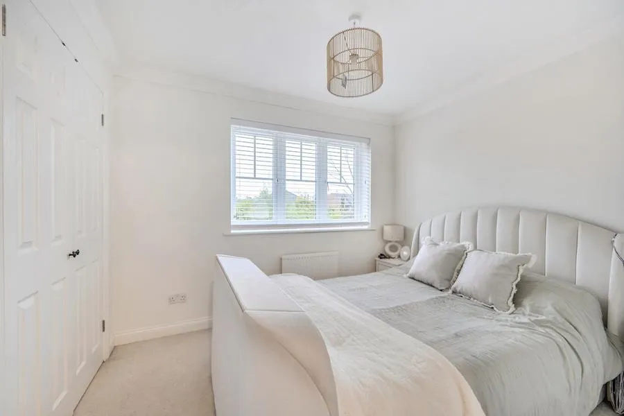Holly Drive, Aylesbury, HP21, photo 10