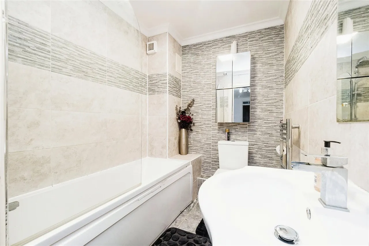 Lacewing Close, London, E13, photo 4