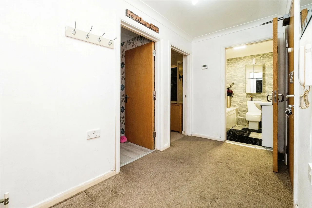 Lacewing Close, London, E13, photo 10