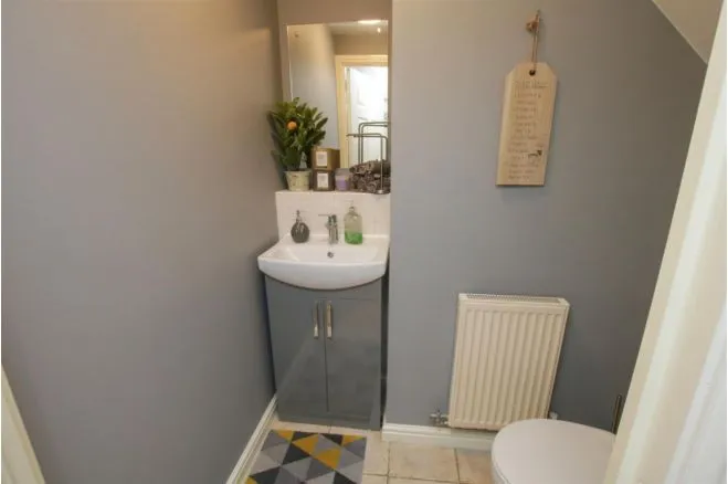 Brander Close, Doncaster, DN4, photo 8