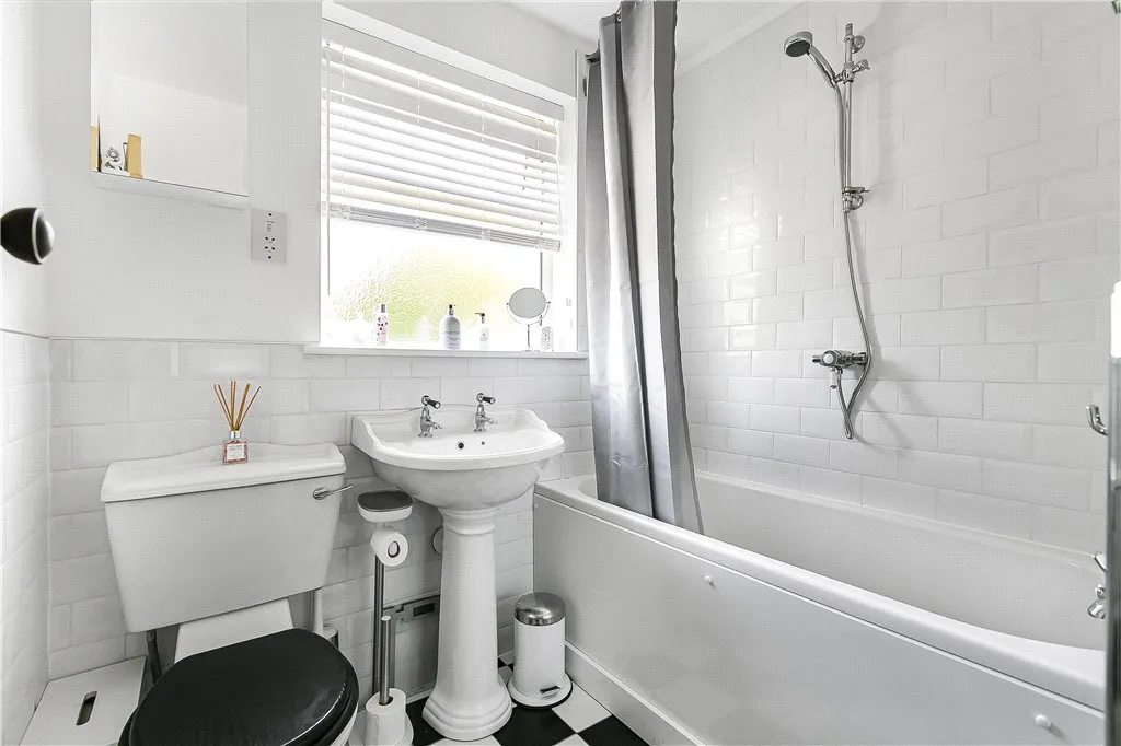 Lincoln Avenue, Twickenham, TW2, photo 8